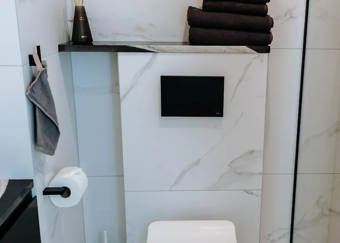 Z Widokiem Na Jezioro *